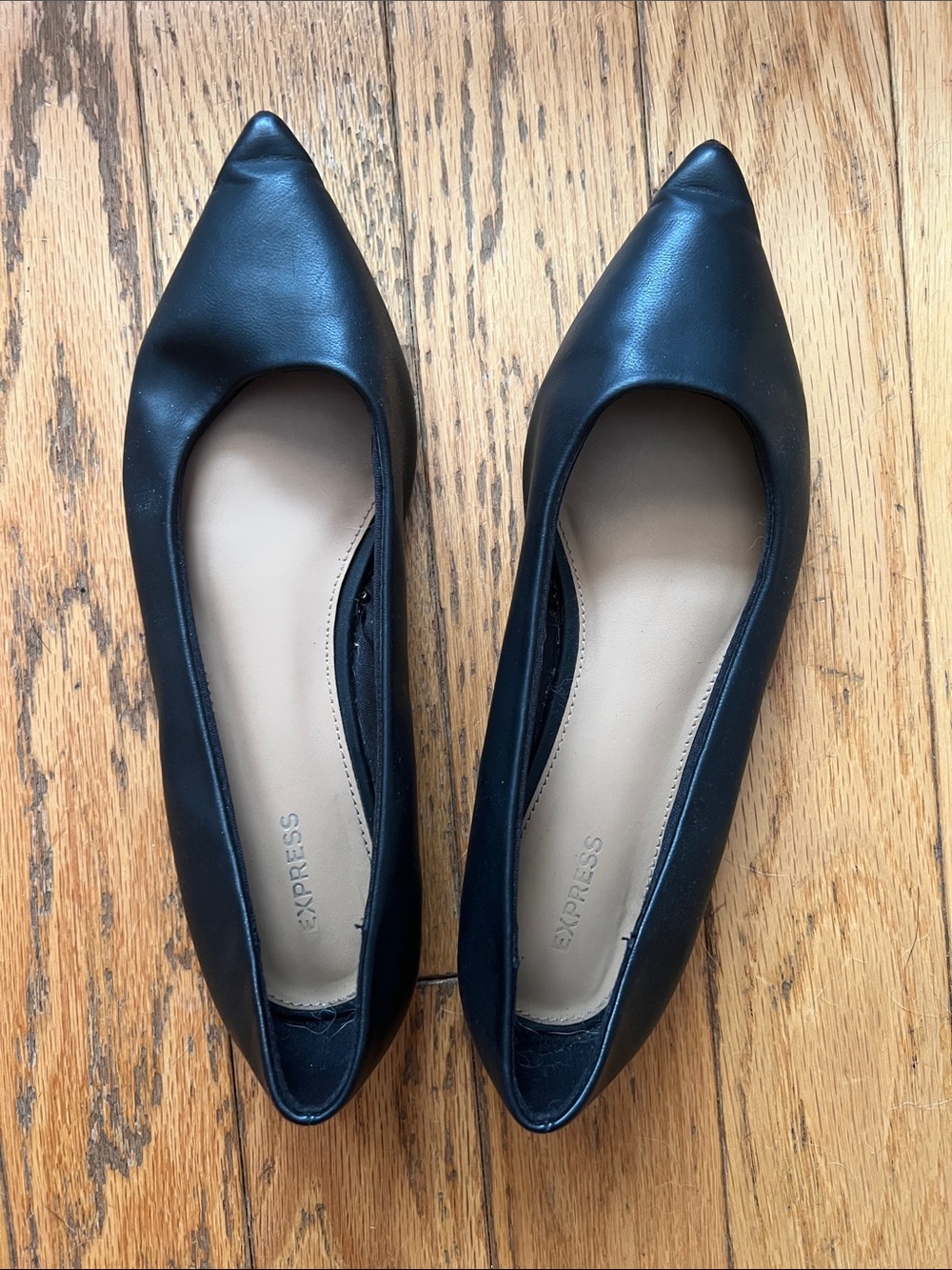 Women’s Express flat. Size 10
